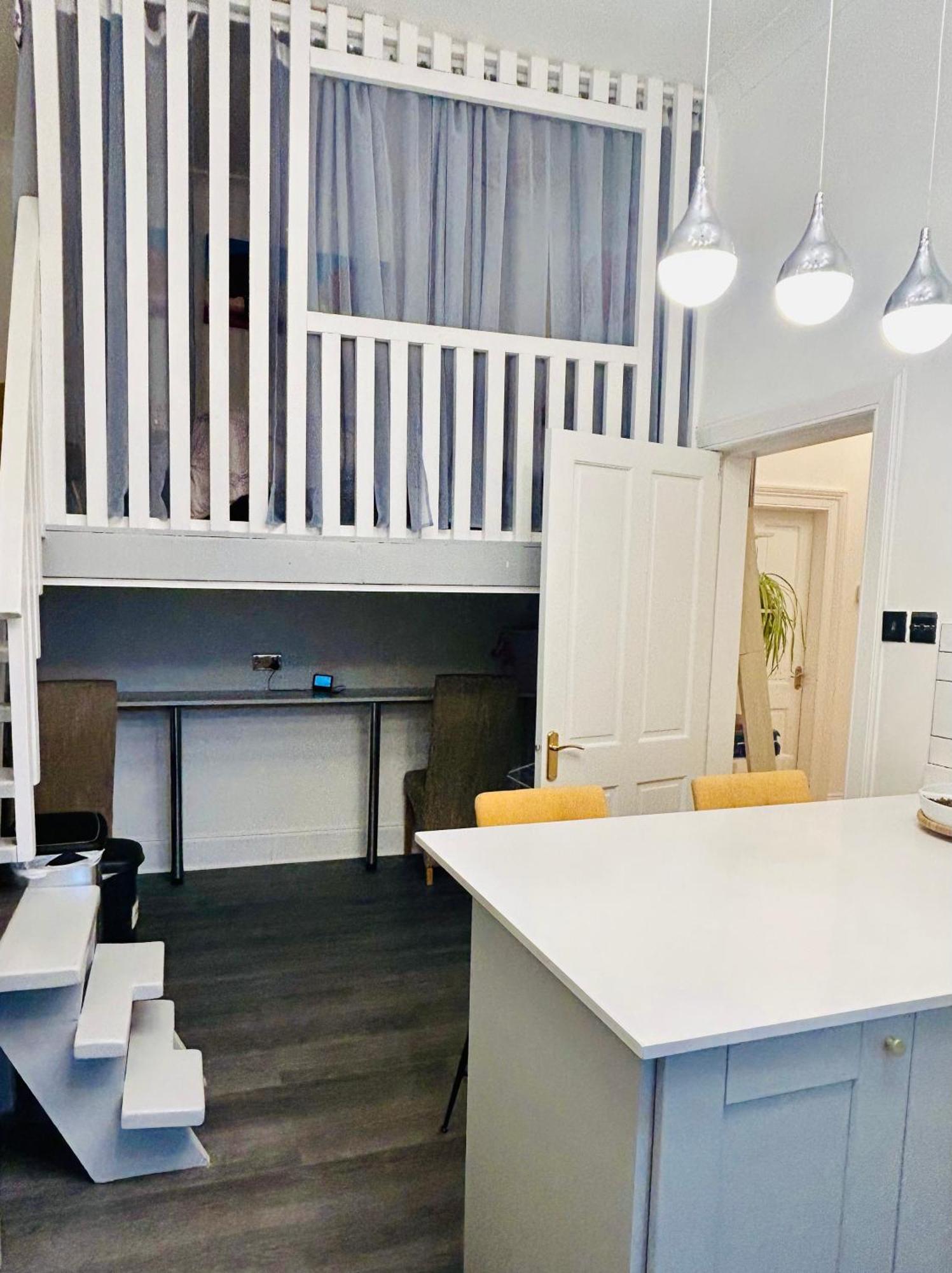 Center/west End Appartement *